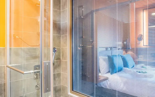 Signature Hotels & Spa