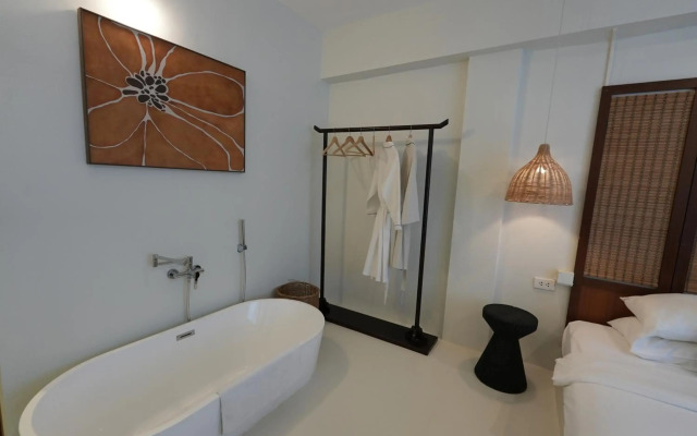 YOLO Bangkok Boutique Hotel