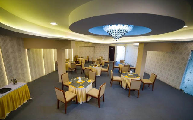 OYO 14759 Hotel President