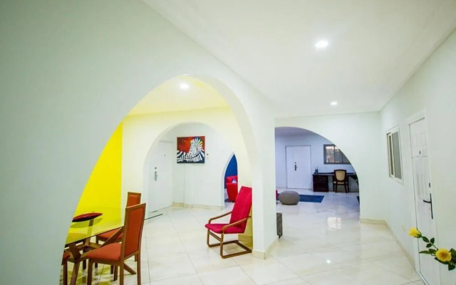 Earl Heights Suites Hotel