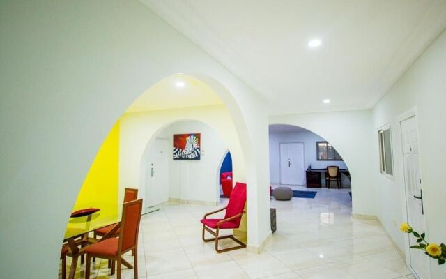 Earl Heights Suites Hotel