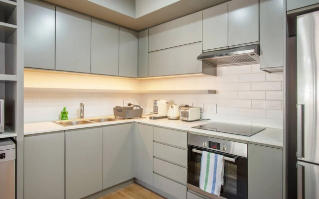 Stylish 2 Bedroom Luxury Apartment In Gardens