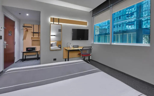 City Express Plus by Marriott Ciudad de México Santa Fe