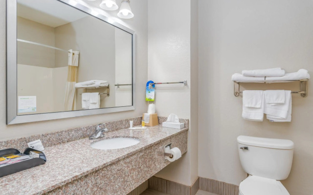 Days Inn & Suites by Wyndham Prattville-Montgomery