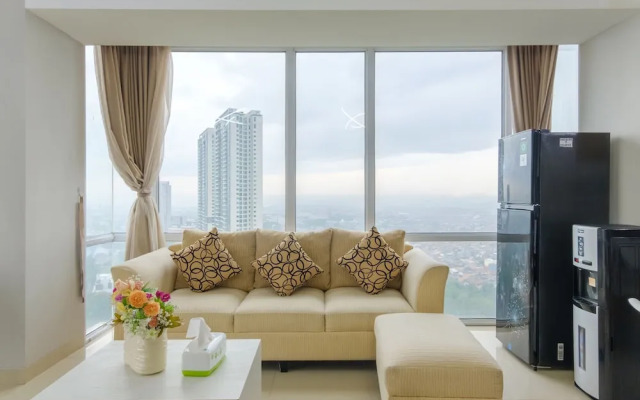 TwoSpaces Living at UResidence Apartment