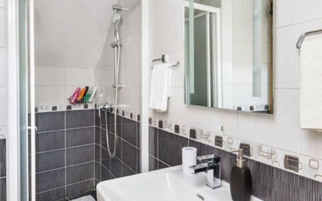 Peruzovic Rooms 2