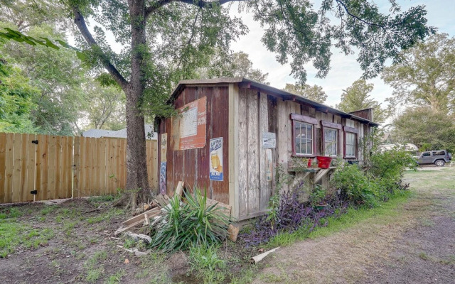 Quaint Jefferson Duplex: Walk to Downtown