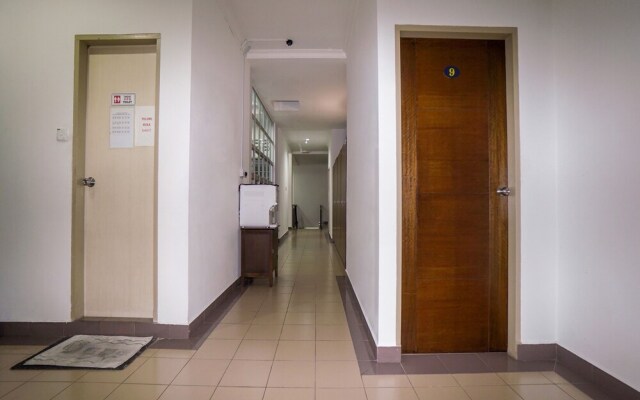 OYO 89330 Hotel Star Inn