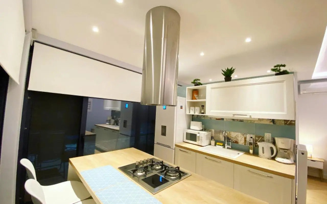 Private Sea view house Belonika