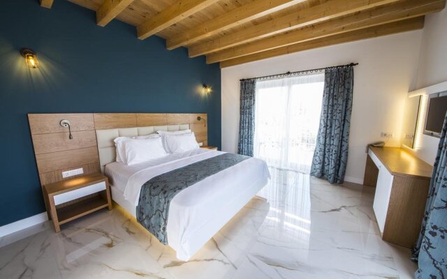 Blanca Beach Hotel