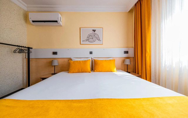 Ten Apart Hotel