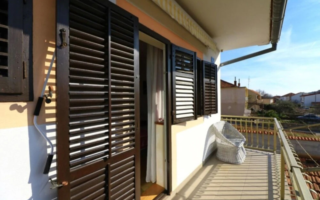 Slavica - Free Parking - A1 Mali