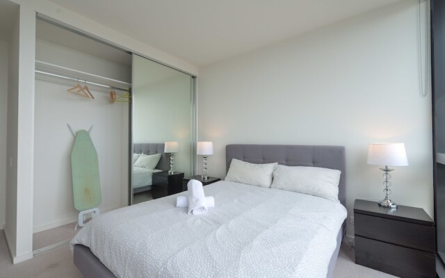 Melbourne CBD Victoria Harbour Short Stay Service Apartments