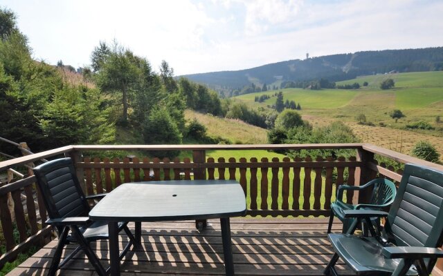 Detached House with Garden And Terrace., 1km of Ski Lift