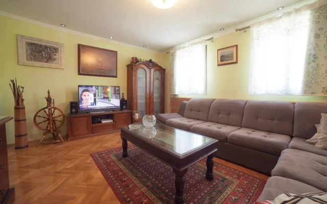 Holiday House Kod Ajke