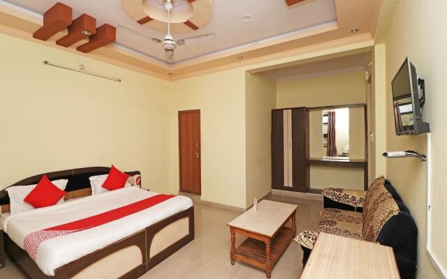 OYO 12775 Bharat Plaza