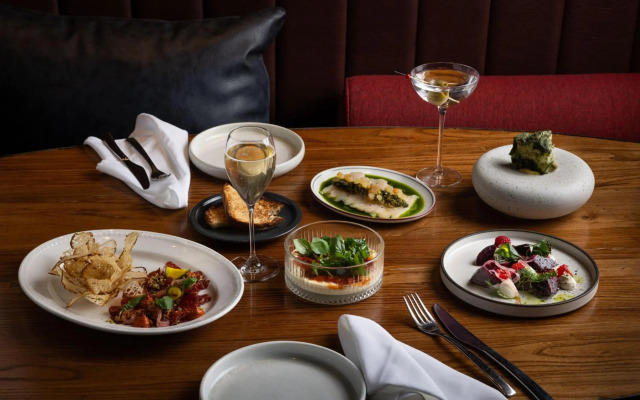 Next Hotel Melbourne, Curio Collection by Hilton