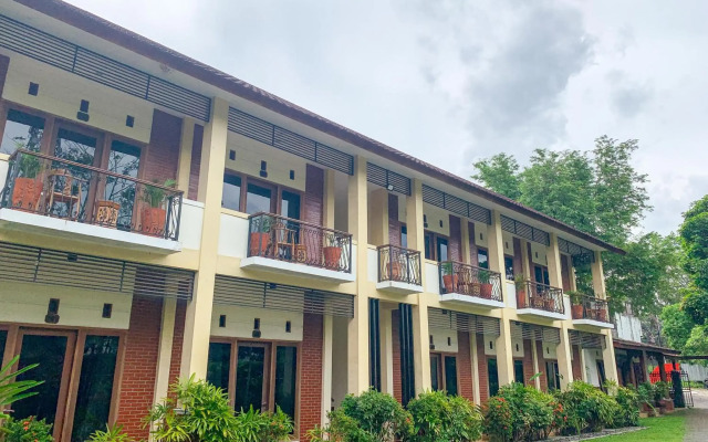 OYO 261 Sasono Putro Guest House