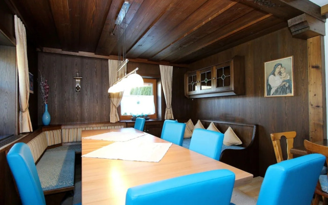 Spacious Chalet near Ski Area in Itter