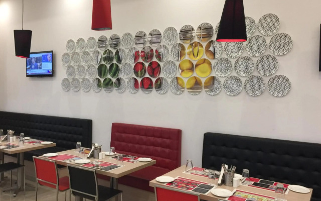 Red Fox by Lemon Tree Hotels, Sector 60, Gurugram