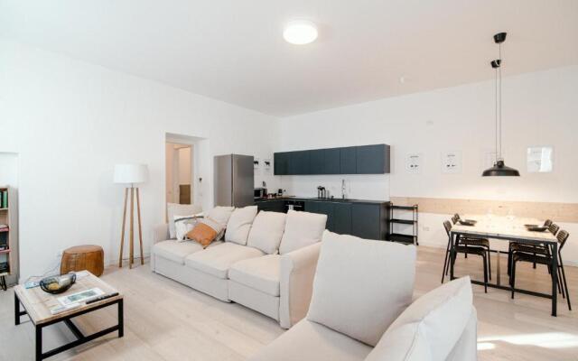 Borgovico Garden -By House Of Travelers-