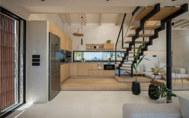 OPENNESS. House by the sea.