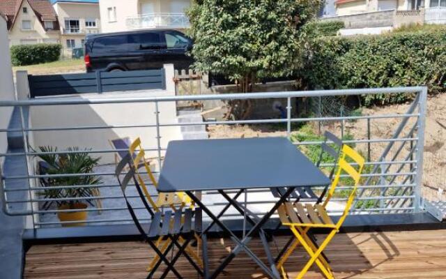 Jolie petite maison située à 150m de la plage