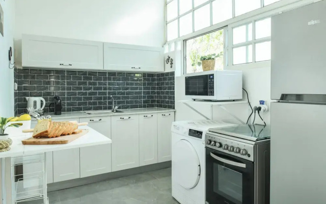 Charming 2BR in Haifa by Sea N' Rent