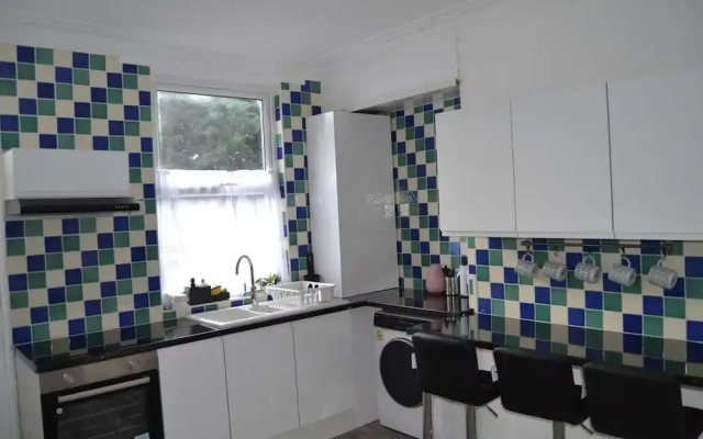 Modern Home Close to City Centre