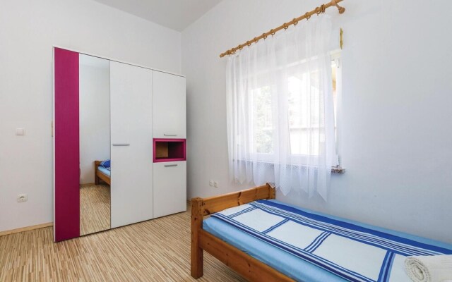 Stunning Apartment in Lukovo Sugarje With 2 Bedrooms