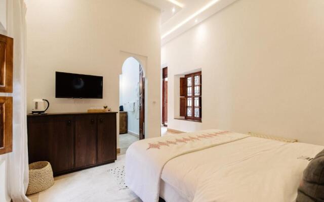 Riad NayaNour