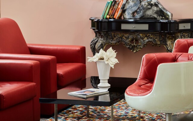 Urban Hotel Amadeos