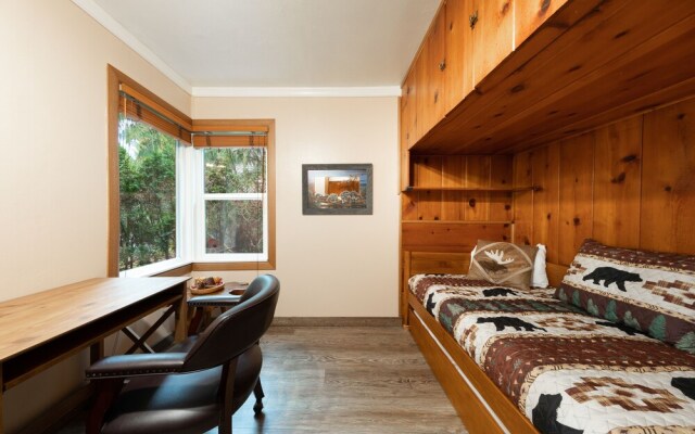 Koi Story Cabin