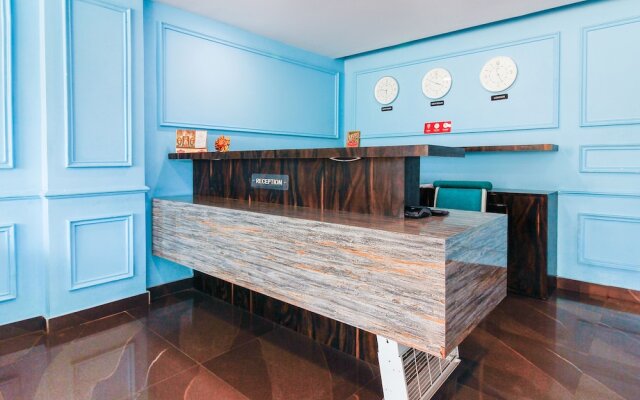 OYO 8941 Hotel Golden Leaves