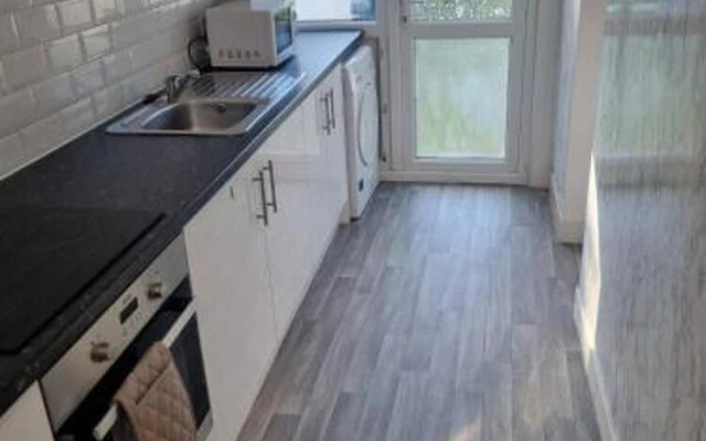 Gillingham Retreat - Spacious 4 Bedroom House
