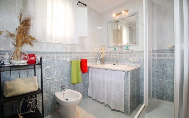 1090 Villa las Flores