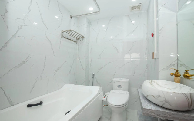 Sumitomo Hotel & Service Apartment 20 Lane 12 Dao Tan