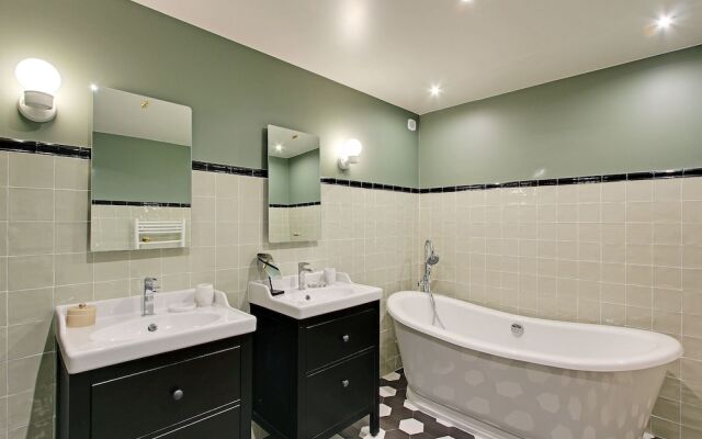 Pick A Flat's Chatelet Jour apartments