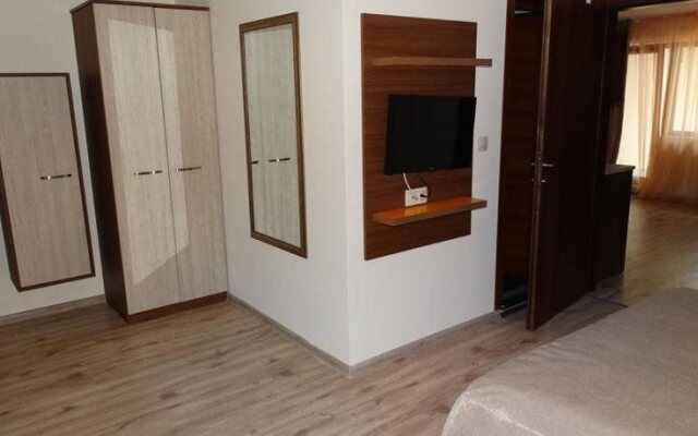 Eco Hotel Momata