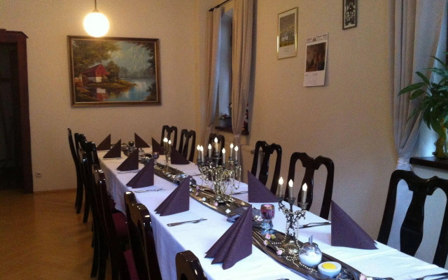 Hotel Restaurant Zur Hallenburg