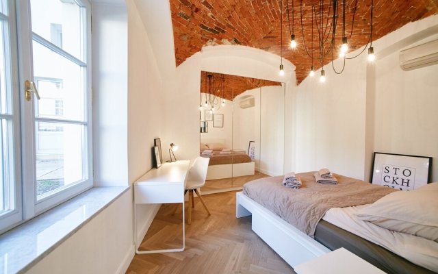 Avesa Luxury Apartments by Wawel Castle