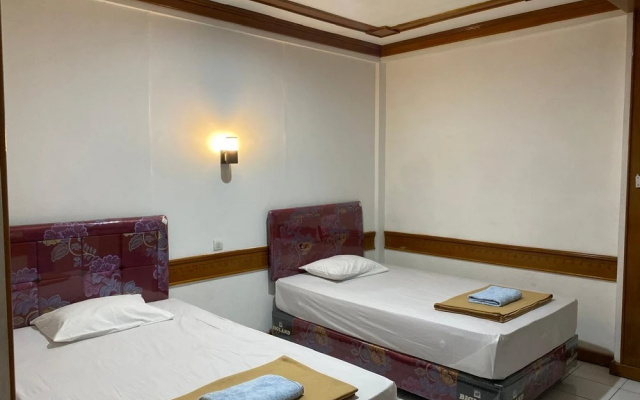 RedDoorz @ Hotel Ermashita Jayapura – Guest Rooms – Jayapura