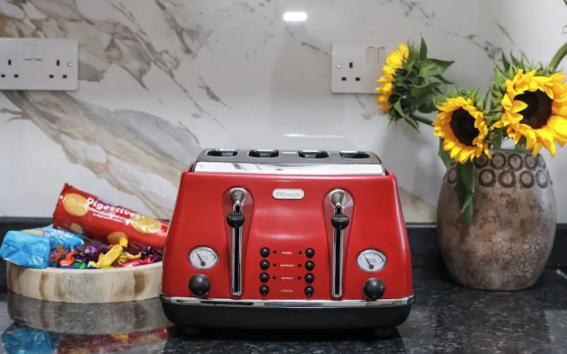 Victoria Road Apartment in Stoke