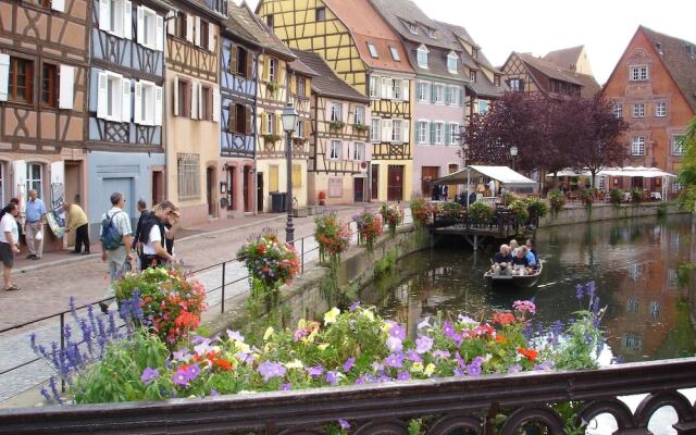 Le Domaine du Mongade by Popinns