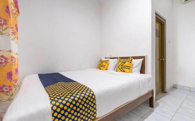 OYO 1806 Puri Arsita Homestay