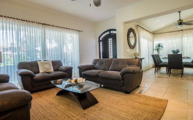 Casa Paraiso 4 Bedroom Home
