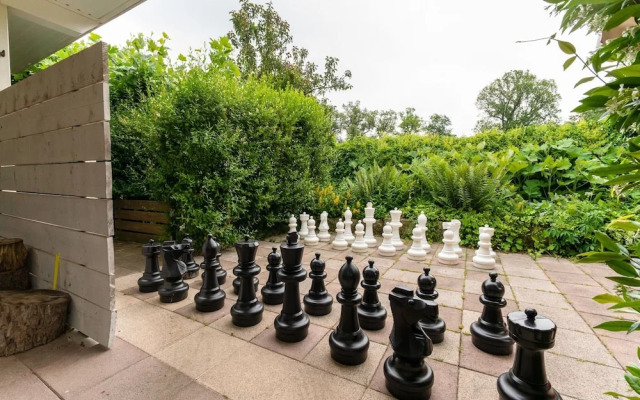 Picturesque Holiday Home in Oldenzaal With Jacuzzi