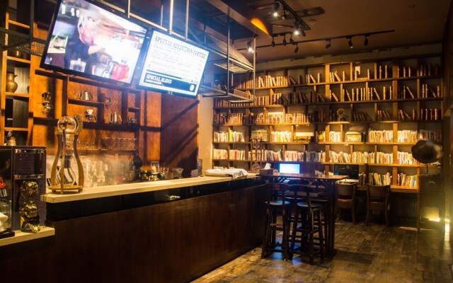 James Joyce Coffetel Tianhebei