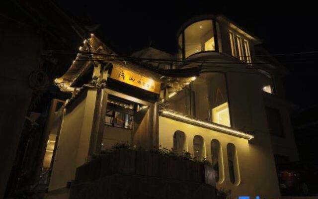 Qianshan Viewing Homestay (Lijiang Dashuiche)
