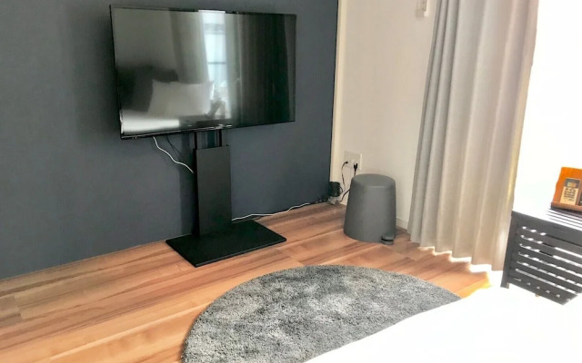 Local Hakata Apartment